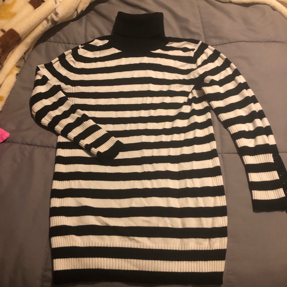 Express sweater size small